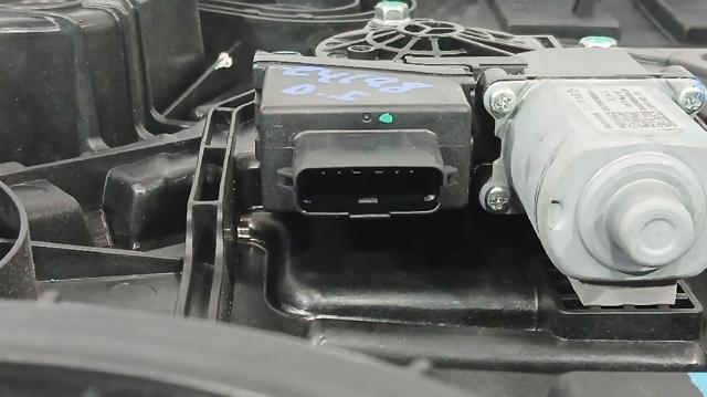 HYUNDAI 82471D4000 Стеклоподъемник передней левой двери в наличии Тернополь
