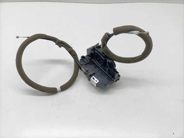 825004EA0A NISSAN Замок двери задней правой купить в Черкассы
