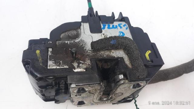 82500JD000 NISSAN Замок двери задней правой купить в Ирпень