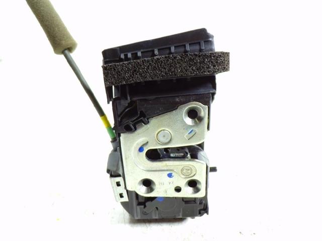 825011KK2A NISSAN Замок двери задней левой купить в Ужгород