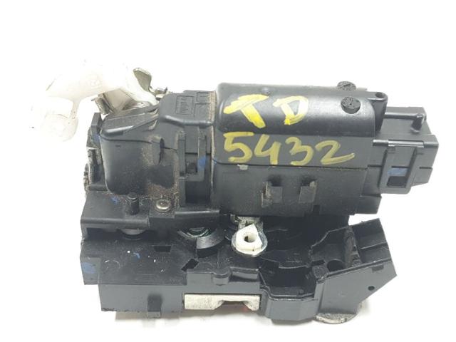 825029681R RENAULT Замок двери задней правой купить в Ужгород