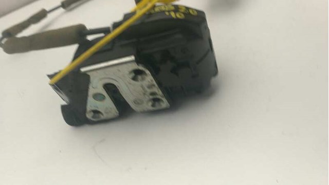825029849R RENAULT Замок двери задней правой купить в Ровно