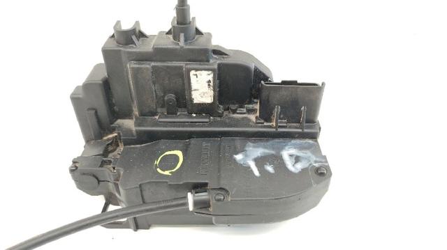 RENAULT 825029849R Замок двери задней правой в наличии Украина