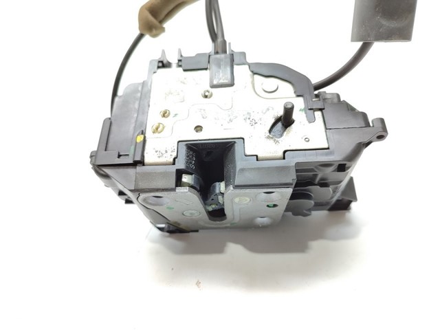 825030004R RENAULT Замок двери задней левой купить в Николаев