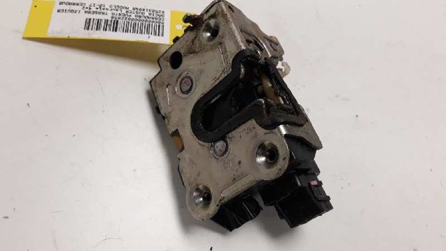 RENAULT 825031894R Замок двери задней левой в наличии Украина