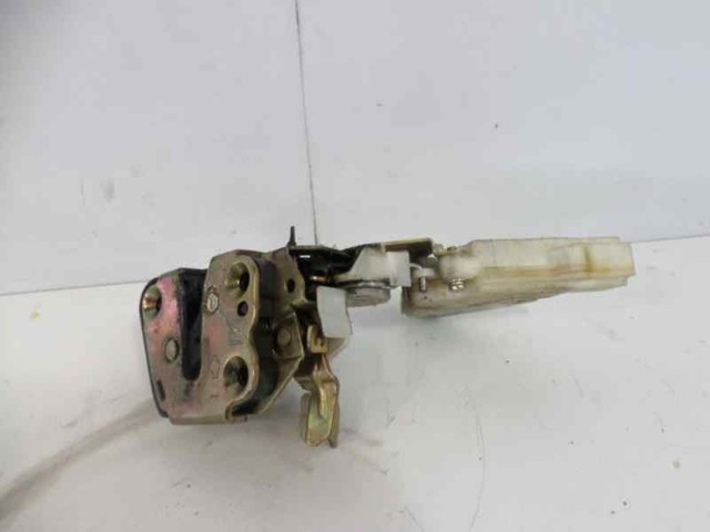 82503BM760 NISSAN Замок двери задней левой купить в Кривой Рог