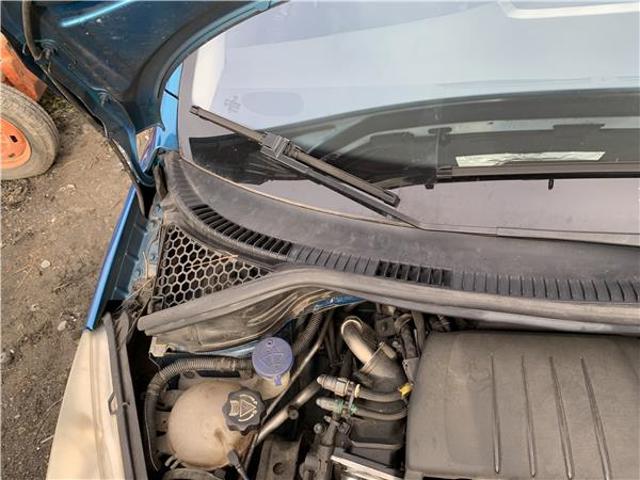 8251Y0 PEUGEOT Водосток лобового стекла, жабо купить в Хмельницкий