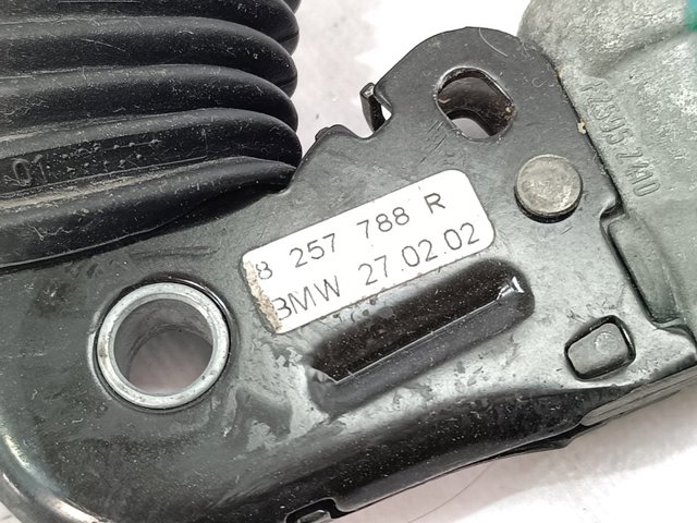 8257788R BMW Рычаг (замок) фиксации ремня безопасности передний правый купить в Винница