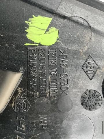 826067059R RENAULT Держатель наружной ручки двери задней левой купить в Харьков