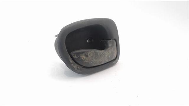 HYUNDAI 8262022000LG Ручка двери передней внутренняя правая в наличии Полтава