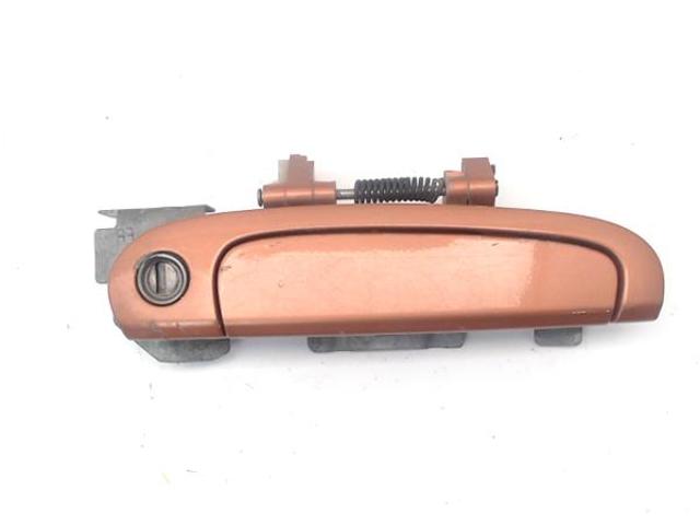 HYUNDAI 8266007010 Ручка двери передней наружная правая в наличии Ровно