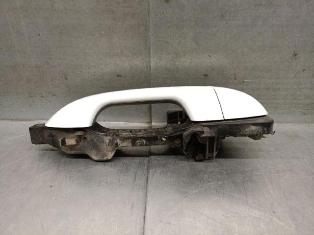 82665F1000 HYUNDAI Держатель наружной ручки двери передней правой купить в Запорожье