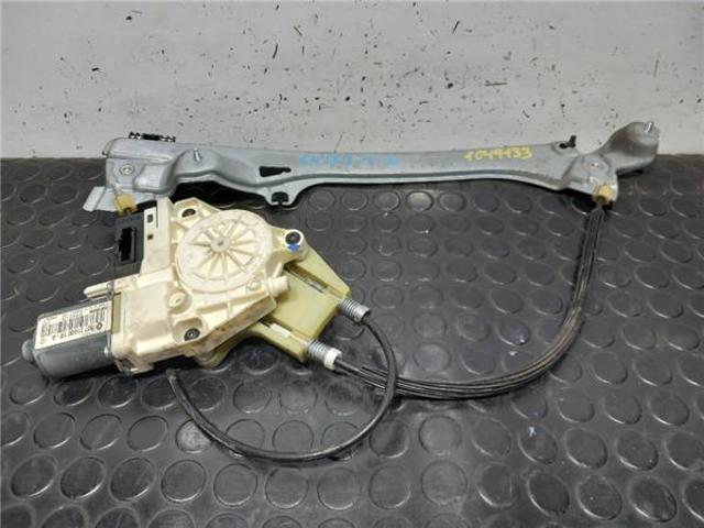Regulador do vidro traseiro esquerdo para Renault Laguna III 2.0 DCI GT (BT11, BT1E, BT1N) M9R816 827010001R
