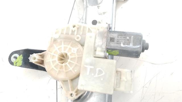 827203827R Механизм стеклоподъемника двери задней правой купить Николаев