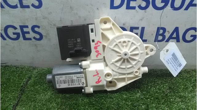 Motor regulador do vidro traseiro esquerdo para Renault Megane III Fastback 1.5 DCI (BZ1G, BZ1W, BZ0R) K9KR8 827310185R