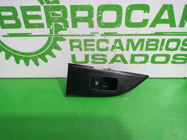 NISSAN 829616UA0B в наличии Николаев