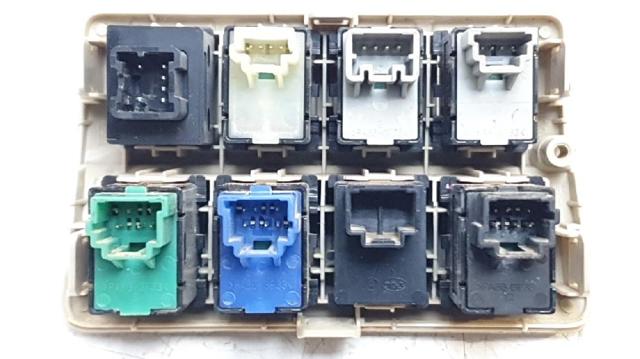 SUBARU 83002AL041 Кнопка салона привода крышки багажника (двери 3/5-й (ляды) в наличии Черновцы