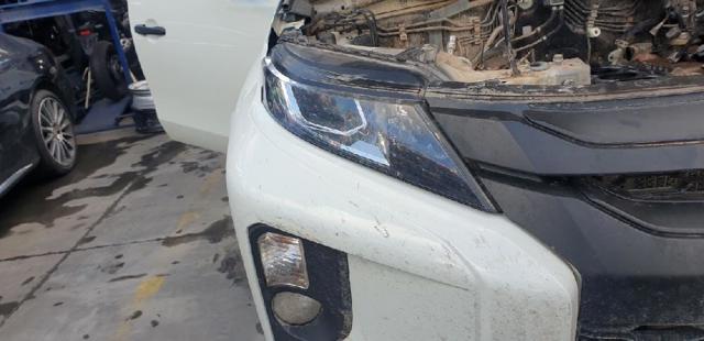 8301D378 MITSUBISHI Фара правая купить в Полтава