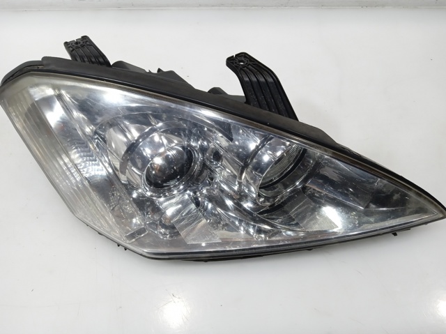 Luz direita 8310209101 Ssang Yong