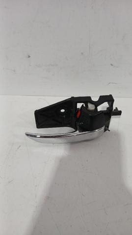 SUZUKI 8311061M005PK Ручка двери правой внутренняя передняя/задняя в наличии Черновцы