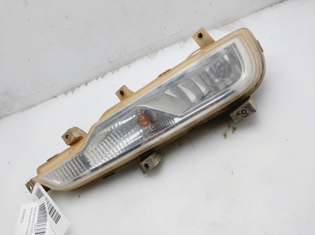 Luzes de nevoeiro direitas 8320208C00 Ssang Yong