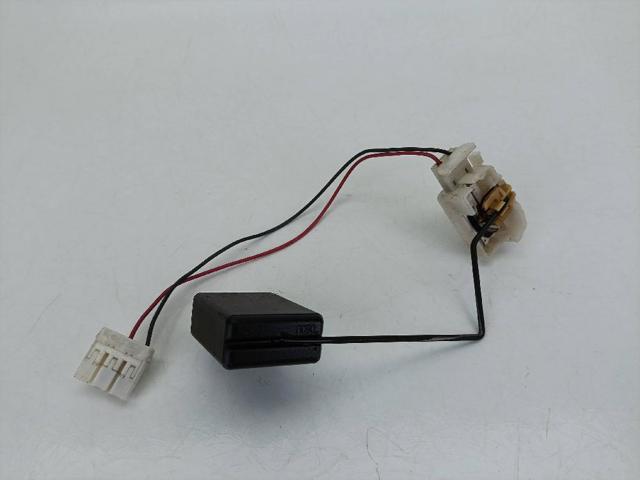 Sensor do nível de combustível no tanque Toyota Yaris P13