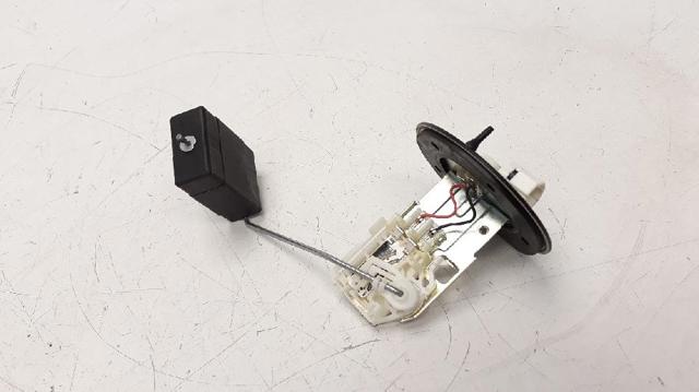 Sensor do nível de combustível no tanque Toyota RAV4 3 A3