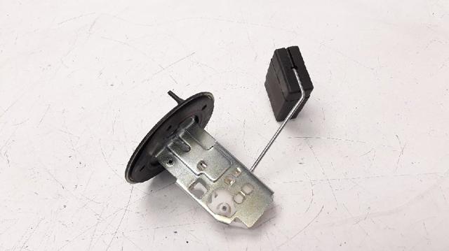 Sensor do nível de combustível no tanque Toyota RAV4 3 A3