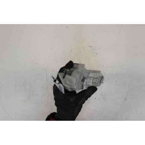 8334A159 MITSUBISHI Задний стоп купить в Ужгород