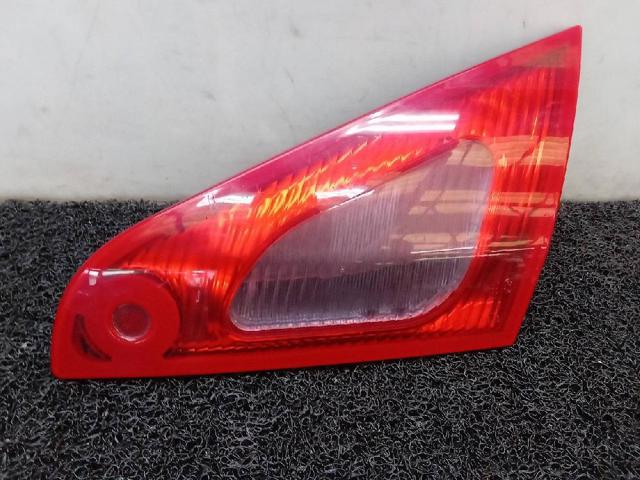 8336A029 MITSUBISHI Фонарь задний правый внутренний купить в Ужгород