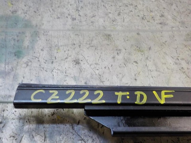 HYUNDAI 834211J010 Стекло двери задней правой в наличии Сумы
