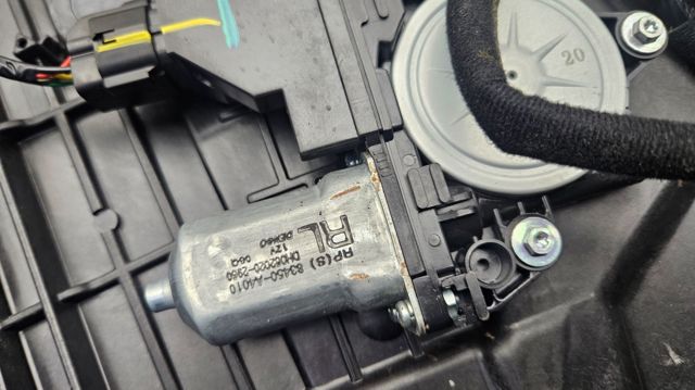 HYUNDAI 83450A4010 Мотор стеклоподъемника двери задней левой в наличии Павлоград