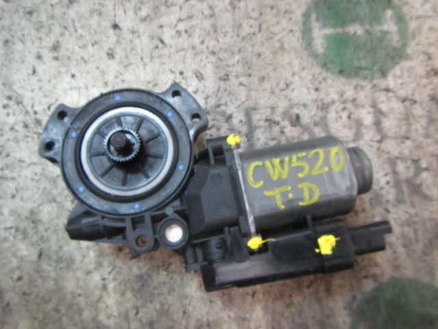 HYUNDAI 834601H010 Мотор стеклоподъемника двери задней правой в наличии Черновцы