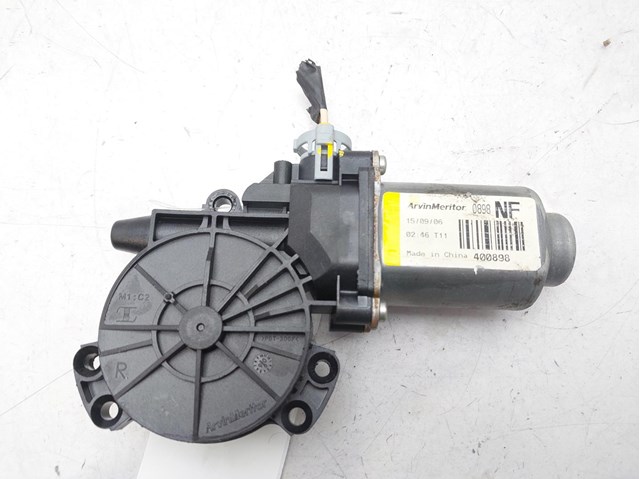 Motor de acionamento de vidro da porta traseira direita 834603K001 Hyundai/Kia