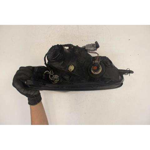 84001XA00A SUBARU Фара правая купить в Николаев
