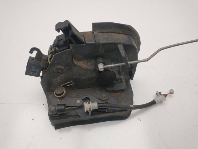 8402601 BMW Замок двери задней левой купить в Ровно