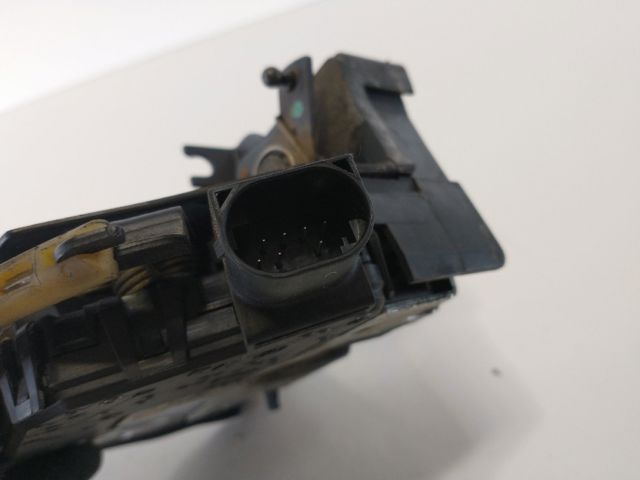 8402601 BMW Замок двери задней левой купить в Ужгород