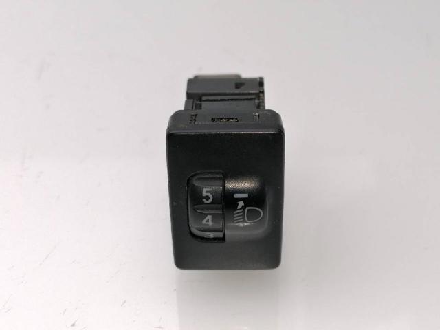 8415242040 TOYOTA Кнопка (регулятор) корректора фар купить в Винница