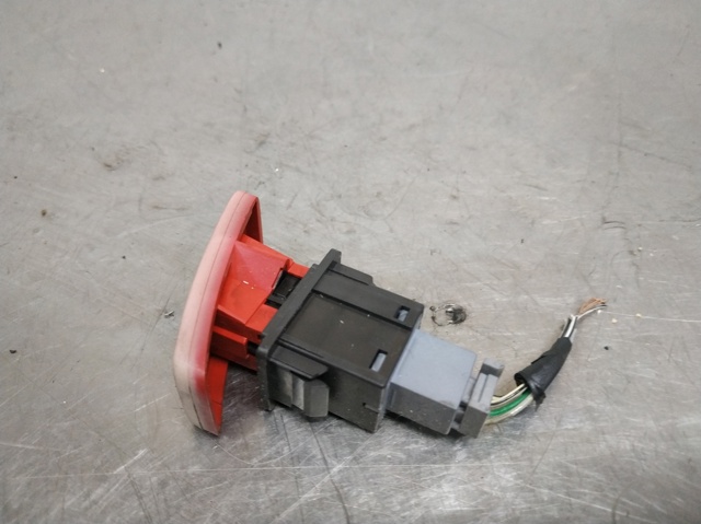 8433202130 TOYOTA Кнопка аварийки купить в Украина