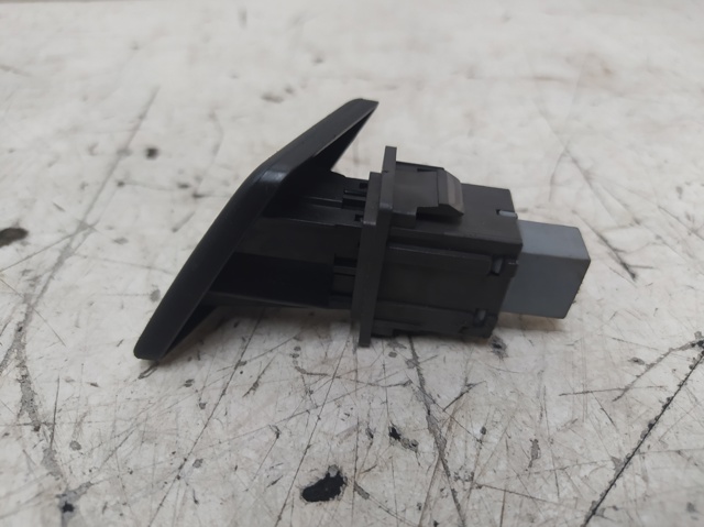 843320D020 Кнопка включения аварийного сигнала купить Кривой Рог