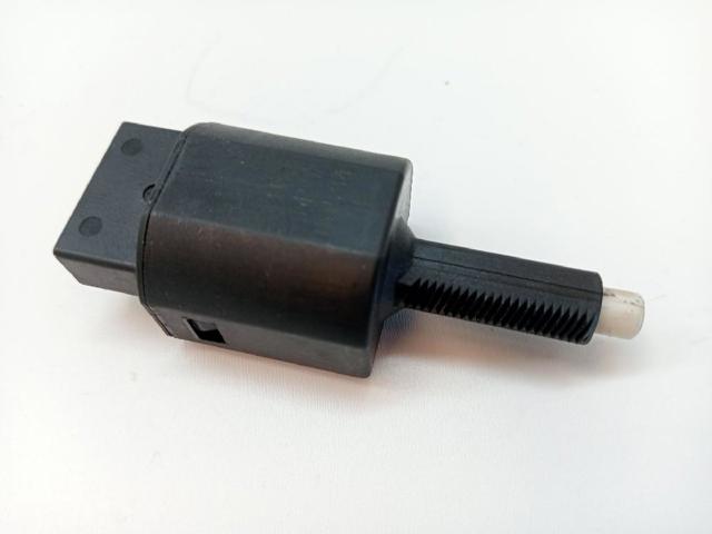 Sensor de ativação do sinal de parada 8434009100 Toyota