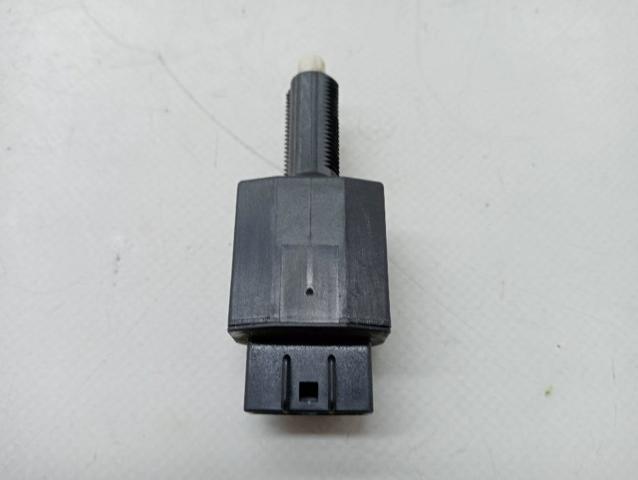 Sensor de ativação do sinal de parada 8434009100 Toyota