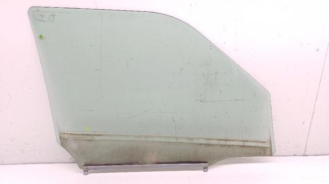SUZUKI 8453663J00 Стекло двери передней левой в наличии Сумы