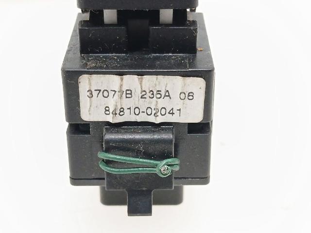 TOYOTA 8481002041 Кнопка стеклоподъемника передняя в наличии Тернополь
