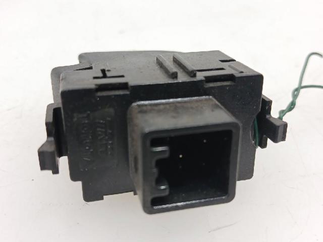 8481002041 TOYOTA Кнопка включения мотора стеклоподъемника передняя правая купить в Львов