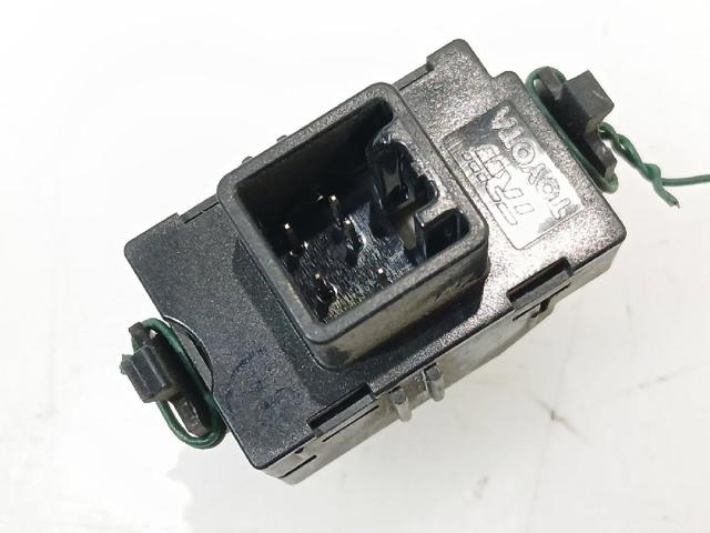 TOYOTA 8481002041 Кнопка стеклоподъемника передняя в наличии Днепр