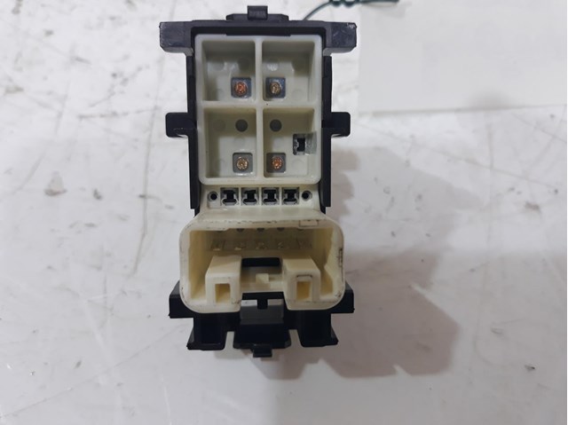 Conjunto de interruptores automáticos do regulador de janela 848100D030