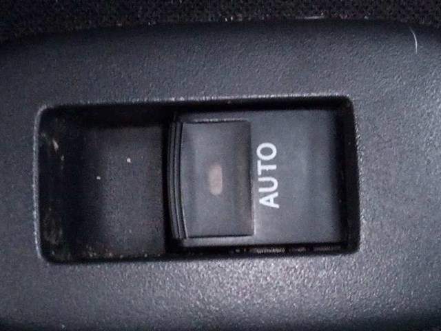 Controle da janela frontal direita para Toyota Rav 4 III 2.2 D 4WD (ala30_) 2ADFTV 848100D030