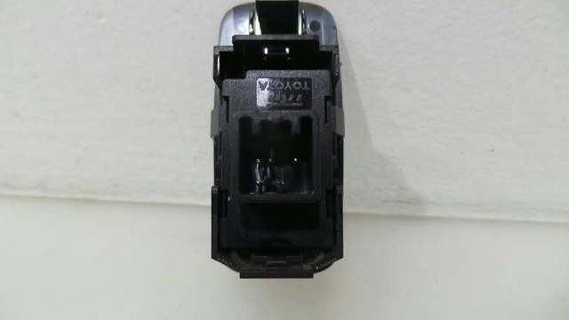 848100F010 Кнопка стеклоподъемника передняя купить Полтава