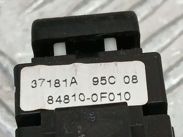 848100F010 Кнопка стеклоподъемника передняя купить Ужгород
